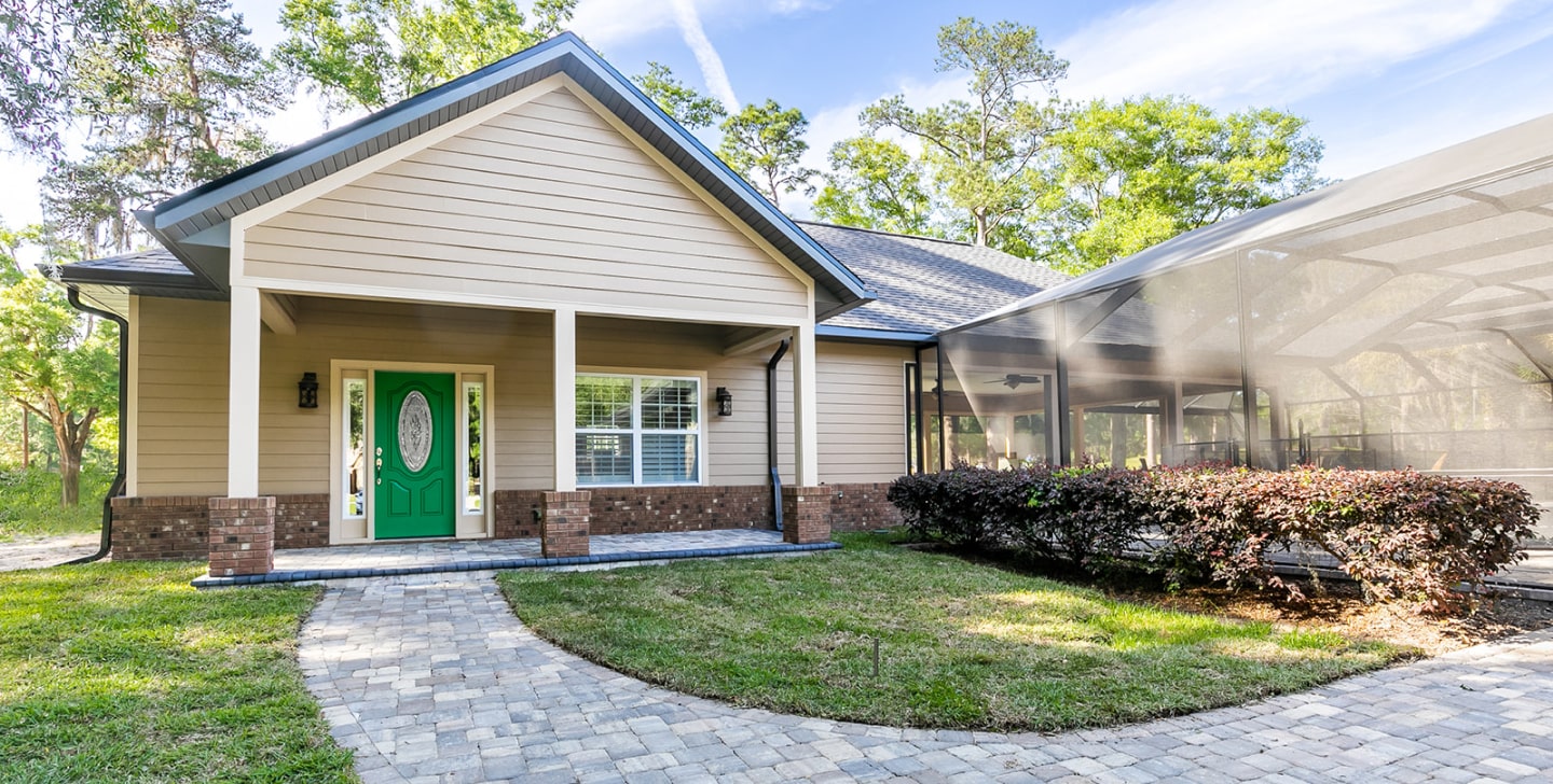 A modern home by Sterling Builders Group